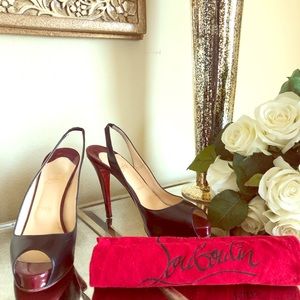 Christian Louboutin NoPrive Peep toes sz 38.5